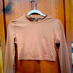 Long sleeve crop top